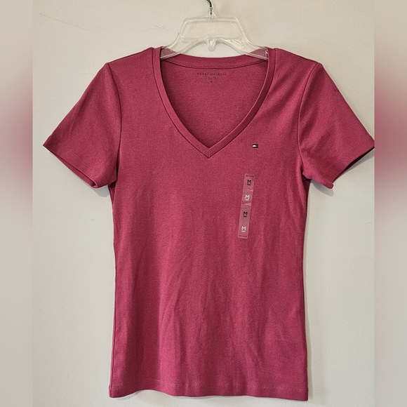 Tommy Hilfiger Women's Short Sleeve Tee in Rose - Picture 1 of 4